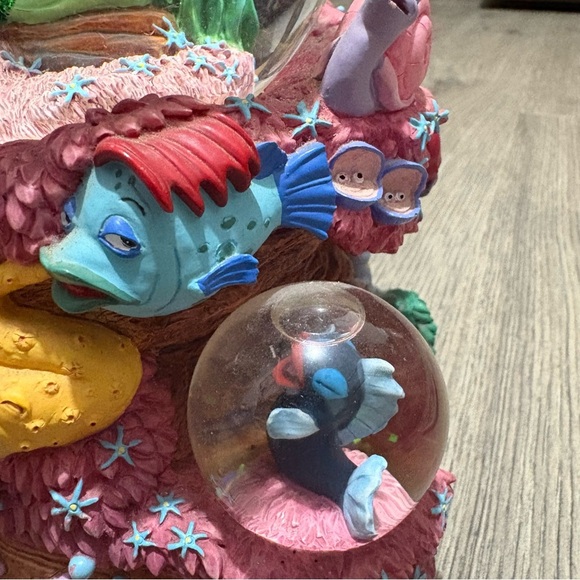 Disney The Little Mermaid Ariel “Under The Sea”Musical Snow Globe. Music Works - Picture 6 of 16